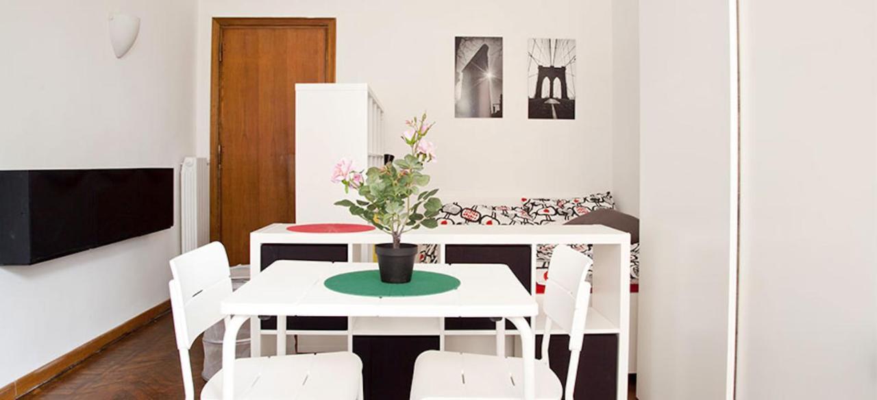 Kamchu Apartments: Ada Casa de hóspedes Roma