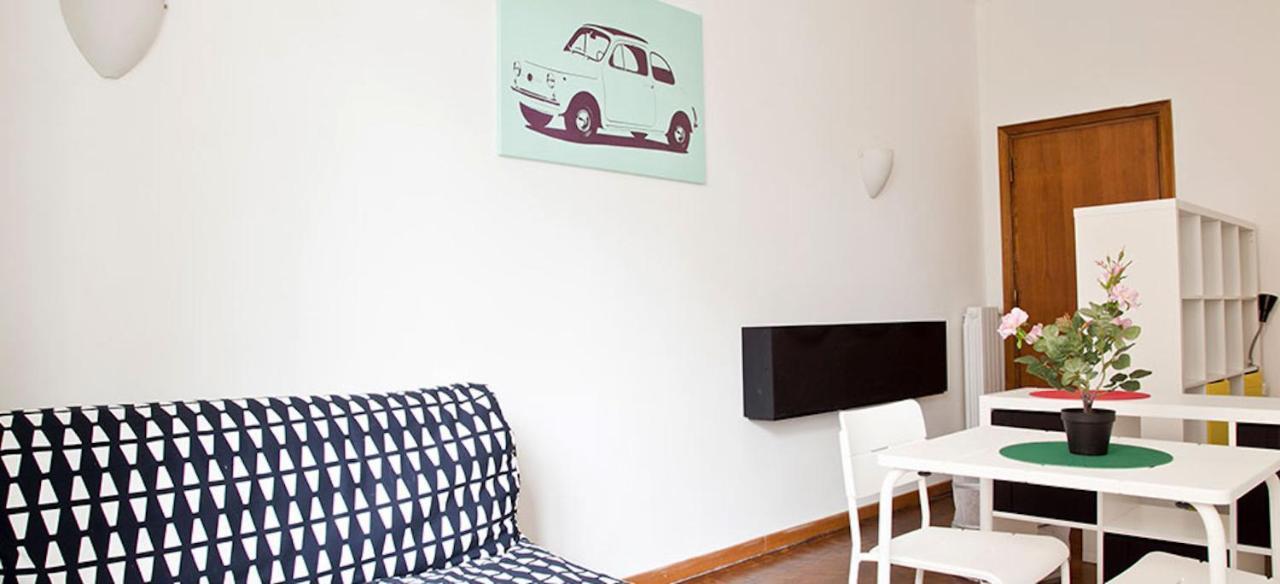Kamchu Apartments: Ada Casa de hóspedes *